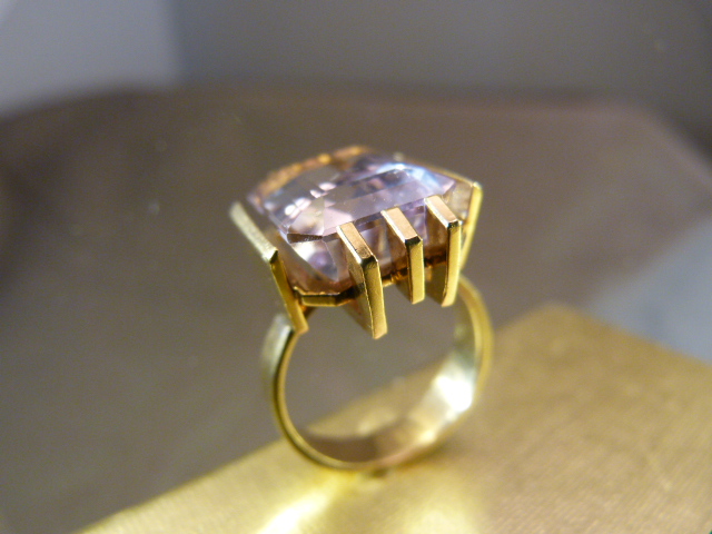 Contemporary 1970's design Foreign marked Gold (possibly 14K) set with a natural 9.75carat Brazilian - Image 6 of 6