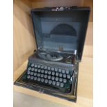Imperial 'The Good Companion Model T' wartime typewriter in original black fitted case - in good