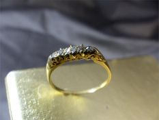 Five stone diamond ring. Weight 2.3g, size R