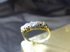 5 Stone diamond ring set in 18ct Gold. Weight 2.3g, size M1/2