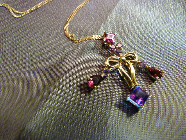 9ct gold Chandelier style pendant set with Red and Purple stones (possibly Amethyst and Rubies), and - Image 2 of 2