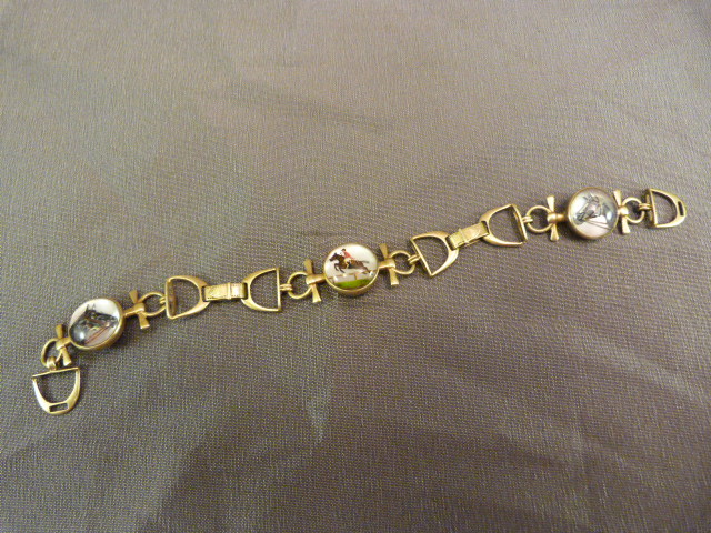 14ct Bracelet with 3 small (12.5mm Diameter) glass domes with Equestrian reverse painted scenes. (