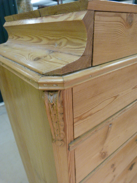 Tall antique pine chest of drawers - Image 4 of 4