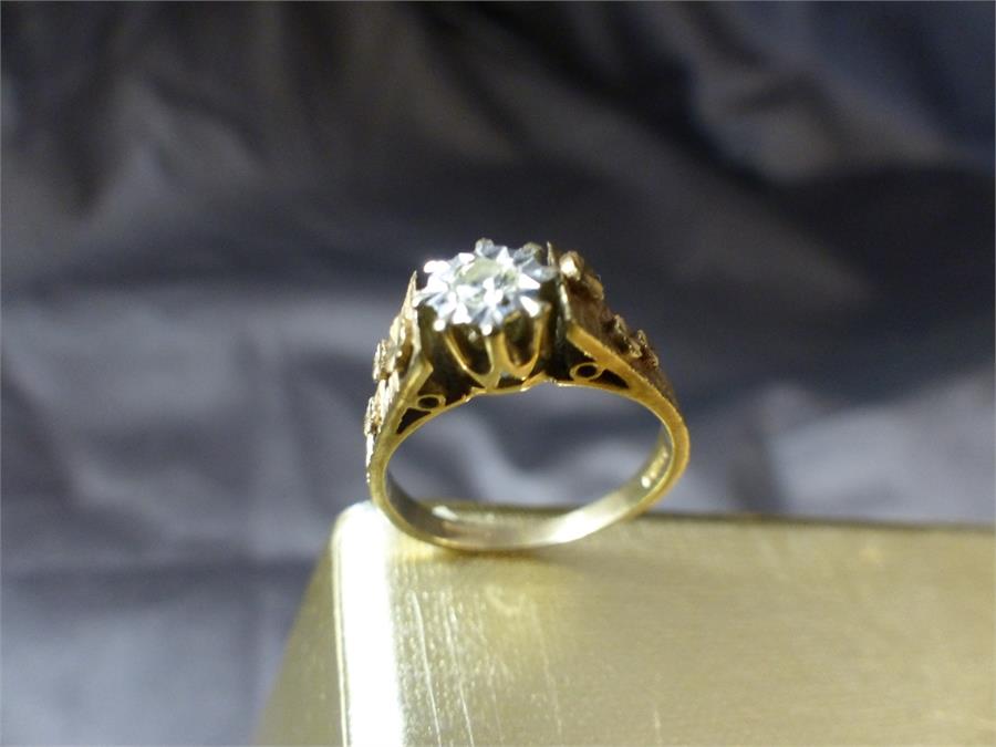 Vintage 9ct London 1969 Solitaire Diamond Ring, fancy Bark finish shoulders, with an illusion set . - Image 7 of 10