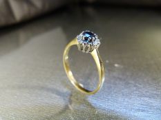 Vintage 9ct Gold (London 1977) heart shaped sapphire and Diamond Cluster ring. Size UK - O and USA -