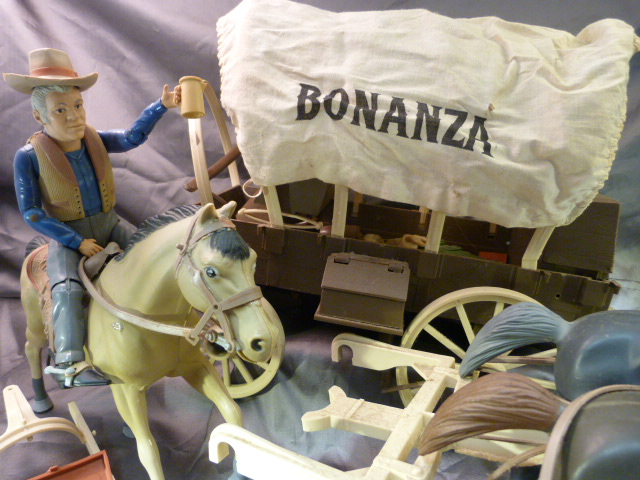 Bonanza 4 in 1 Wagon by Palitoy - No box. Appears complete with instruction manual - Image 4 of 9