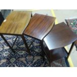 Waring and Gillow - Oak mahogany nest of three tables - Condition report - some bleaching to top