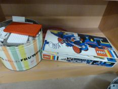 Collection of vintage loose lego and 1 boxed set A/F