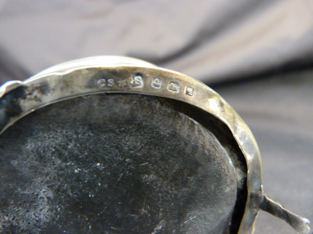 Three hallmarked silver items to include a pebble shaped snuff case and two silver pots. total - Image 5 of 19