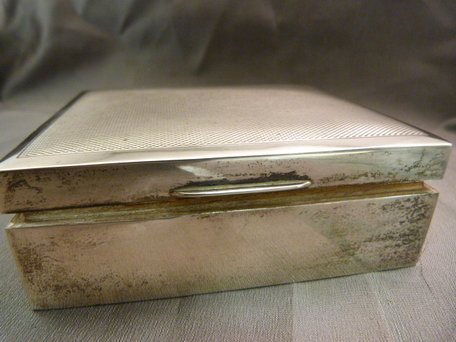 Hallmarked Silver Cigarette case by W T Toghill & Co, Birmingham 1974. Engine turned decoration to - Image 4 of 5