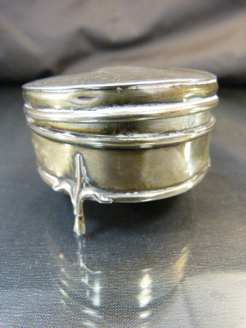 Three hallmarked silver items to include a pebble shaped snuff case and two silver pots. total - Image 2 of 19