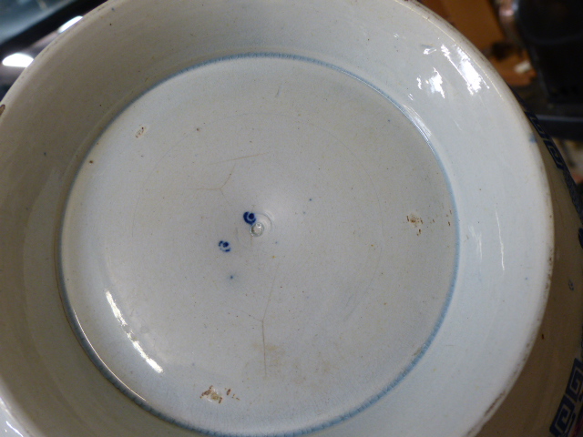 Large Copeland mixing bowl, Blue and White Willow pattern bowl (unmarked), Delph Blue and White - Image 4 of 4