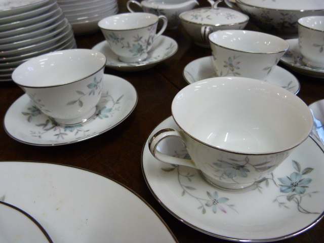 Noritake 12piece dinner setting 'Lorene' - Image 2 of 3