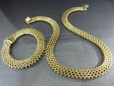 18ct Gold Necklace & Bracelet made up of rows of four diagonal bars, hallmarked to clasps and