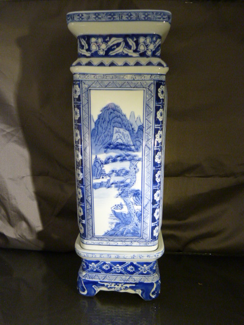 Modern Blue and white oriental transfer vase of rectangular form on a matching plinth. Blue - Image 2 of 5