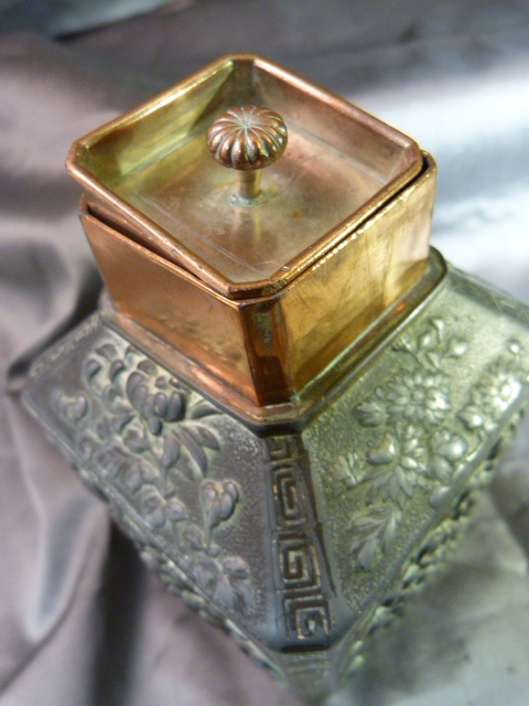 Oriental Bronzed Tea Caddy with Lid and Cover. Decorated with embossed floral motif's - Image 7 of 8