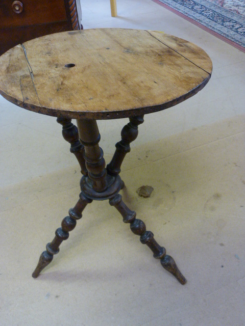 Antique pine wine table - Image 3 of 3