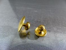 18ct Scrap Gold in the form of Collar studs - Total approx weight - 3.4g