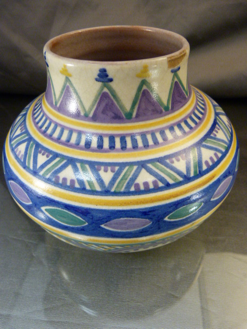 Poole Pottery Squat Vase in a Geometric design. Pattern WH and makers mark indistinct. Shape - Image 3 of 6