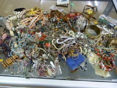 Large collection of vintage and modern costume jewellery