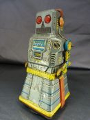 Japanese Tinplate KO robot with wind-up mechanism (working)