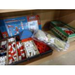 Vintage boxed lego to include '030' 'The Building toy' along with various other pieces of vintage