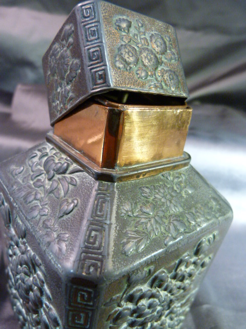 Oriental Bronzed Tea Caddy with Lid and Cover. Decorated with embossed floral motif's - Image 6 of 8