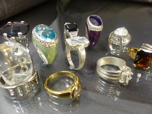 Thirteen costume rings to include some silver (Mostly M&S). - Image 4 of 5