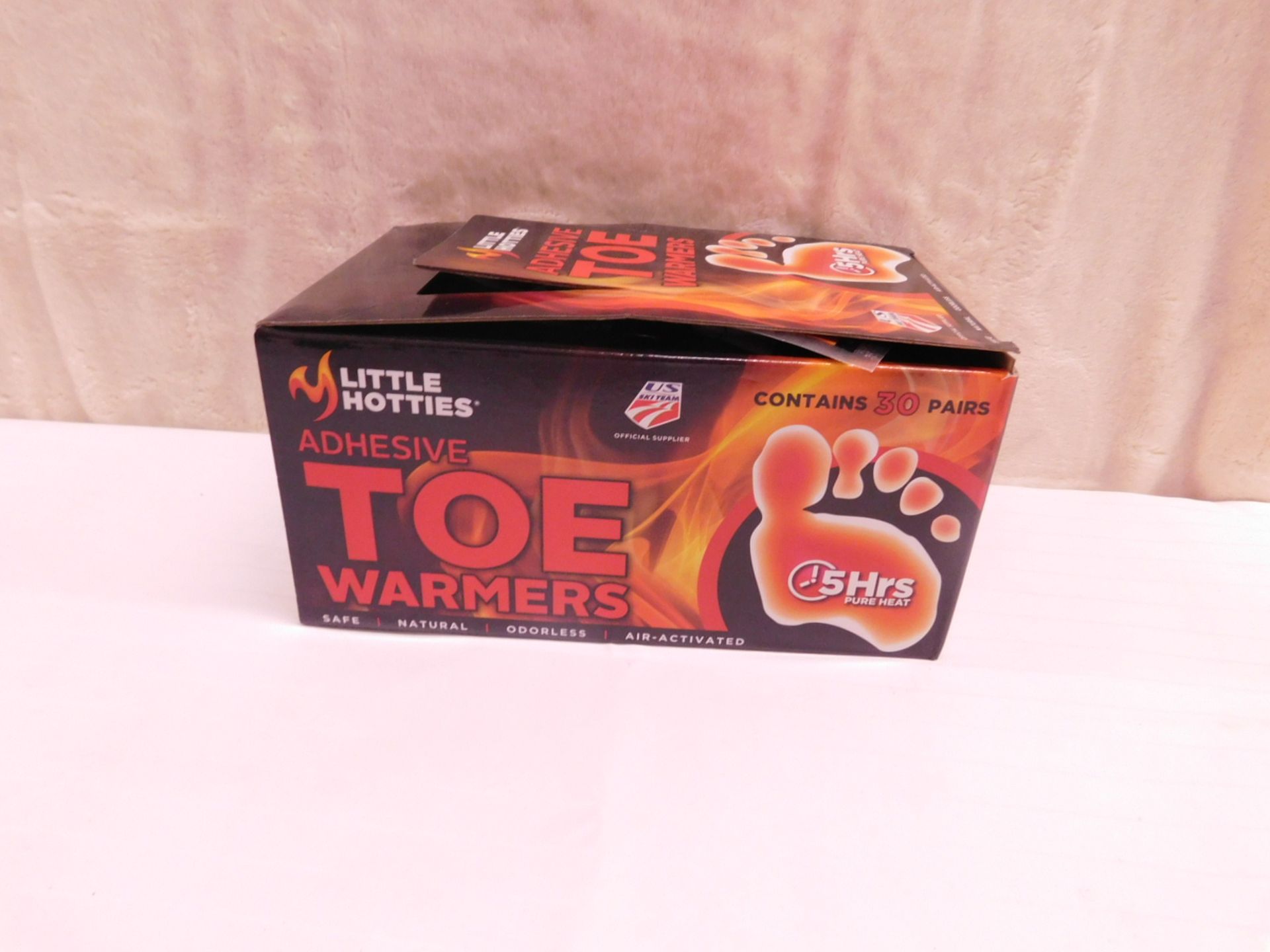 1 BOX OF LITTLE HOTTIES ADHESIVE TOE WARMERS RRP £40