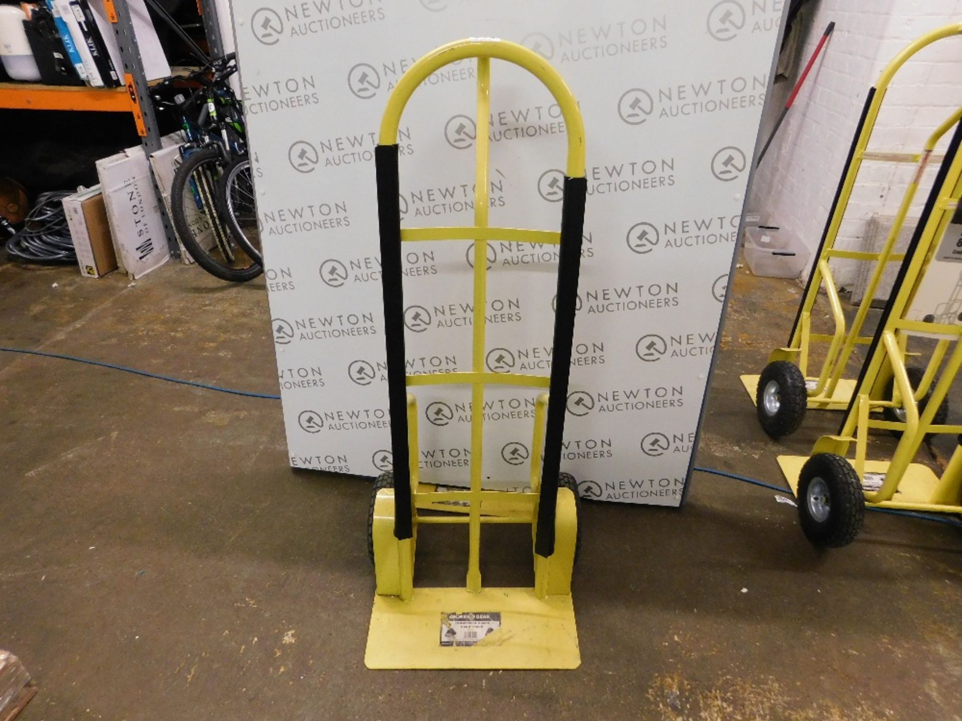 1 WORK GEAR COMMERCIAL GRADE HAND TRUCK 365KG CAPACITY RRP £119.99