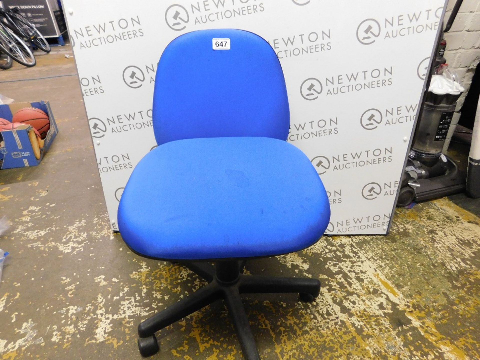 1 BLUE FABRIC OFFICE CHAIR RRP £79.99