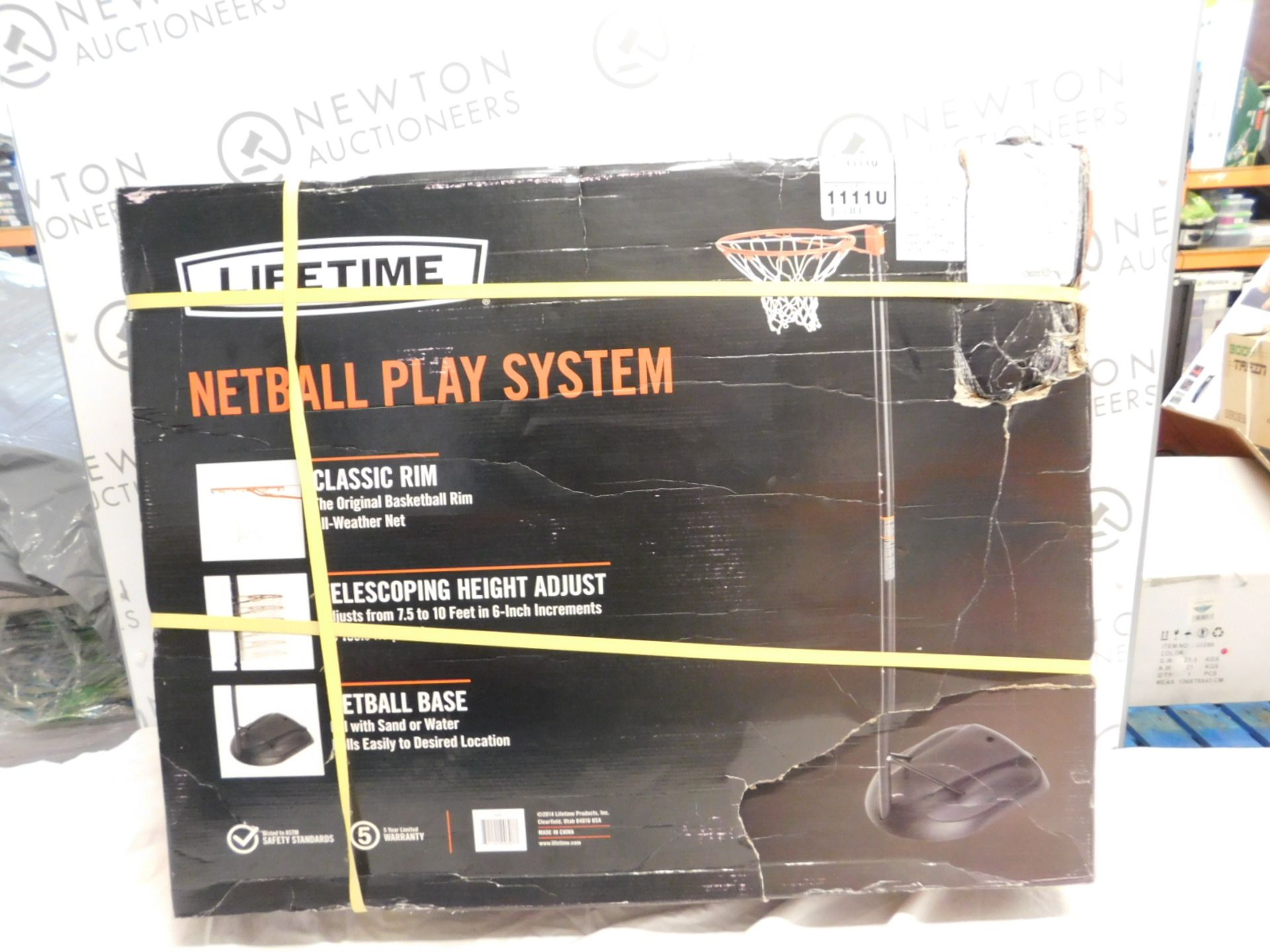 1 BOXED LIFETIME NETBALL PLAY SYSTEM RRP £94.99