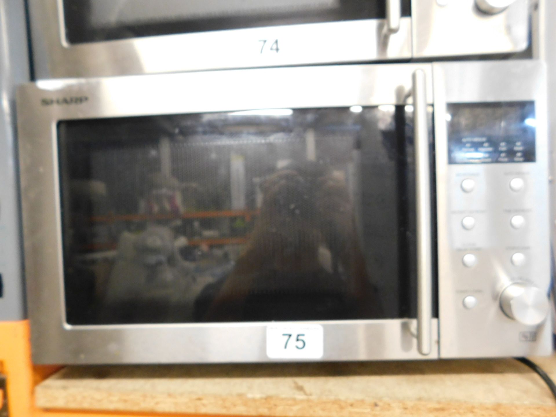 1 SHARP SOLO 23 LITRE STAINLESS STEEL MICROWAVE OVEN RRP £179.99