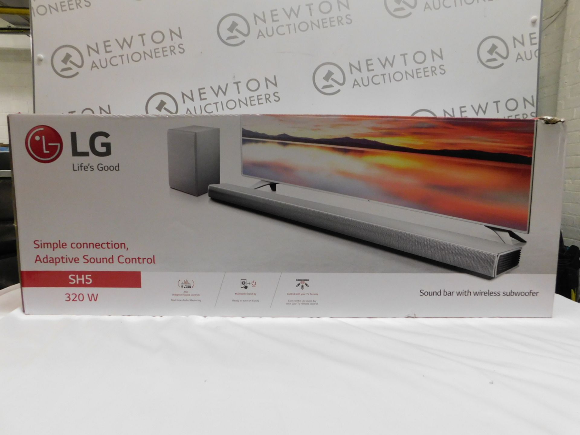 1 BOXED LG SH5, SPH5-W 320W SOUNDBAR WITH WIRELESS SUBWOOFER RRP £299