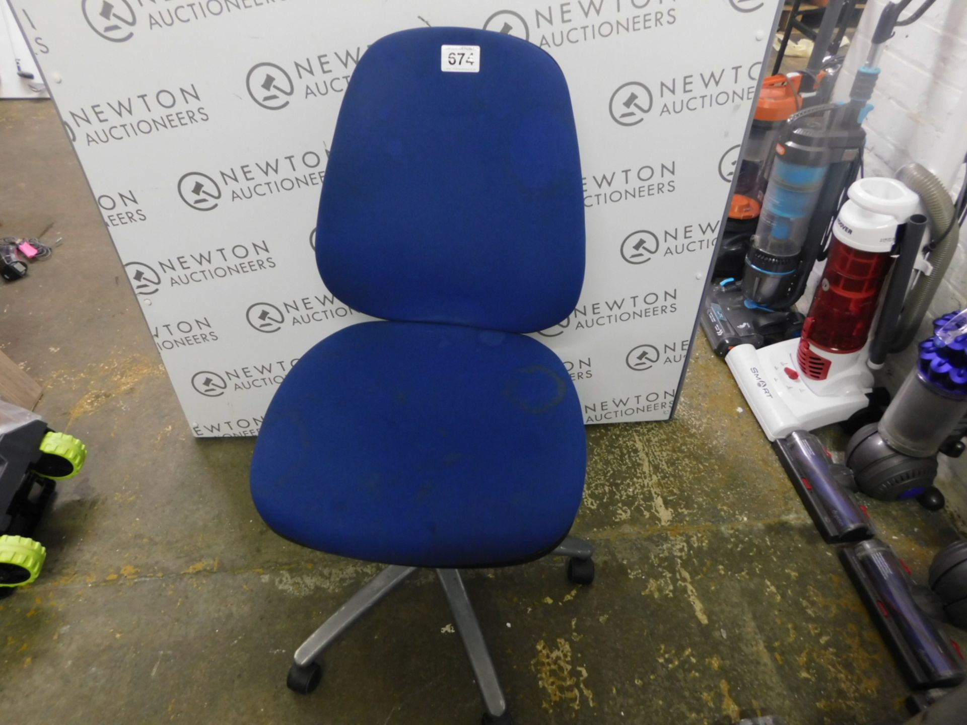 1 BLUE FABRIC OFFICE CHAIR RRP £79.99