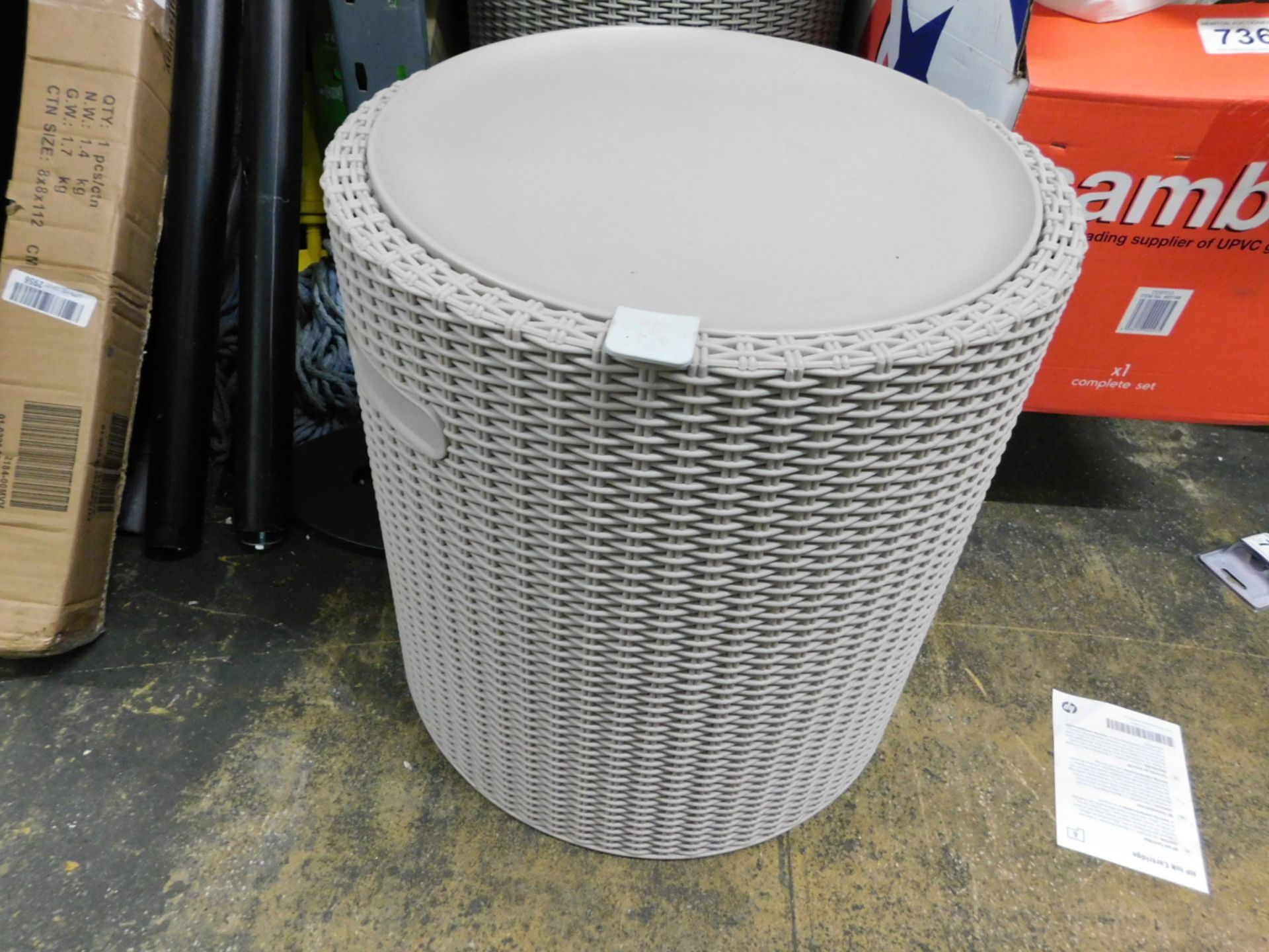 1 KETER KNIT COOL STOOL OUTDOOR COOL BAR RRP £44.99