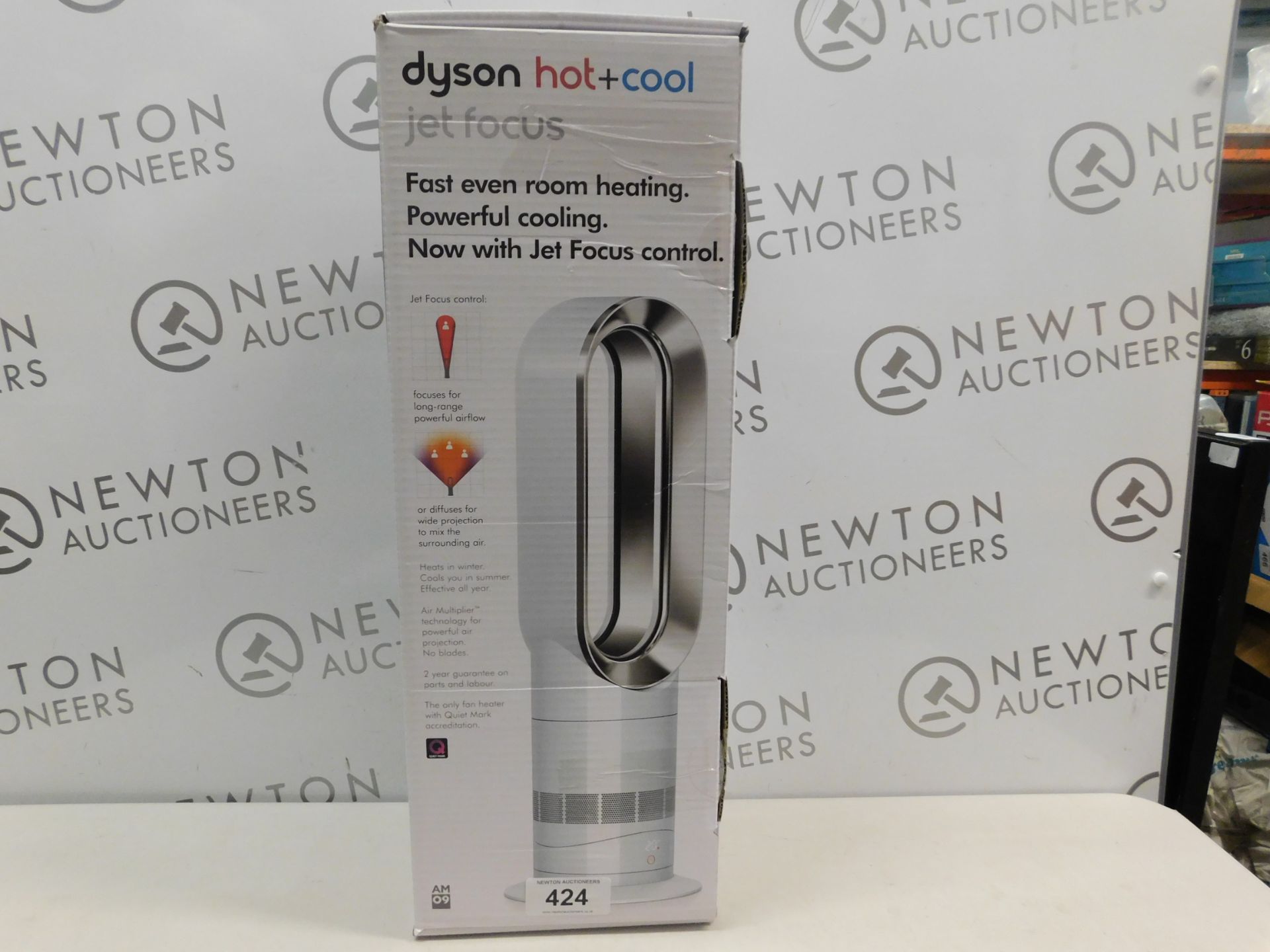 1 BOXED DYSON AM09 HOT AND COOL JET FOCUS FAN WITH REMOTE CONTROL RRP £399 (EXCELLENT CONDITION)