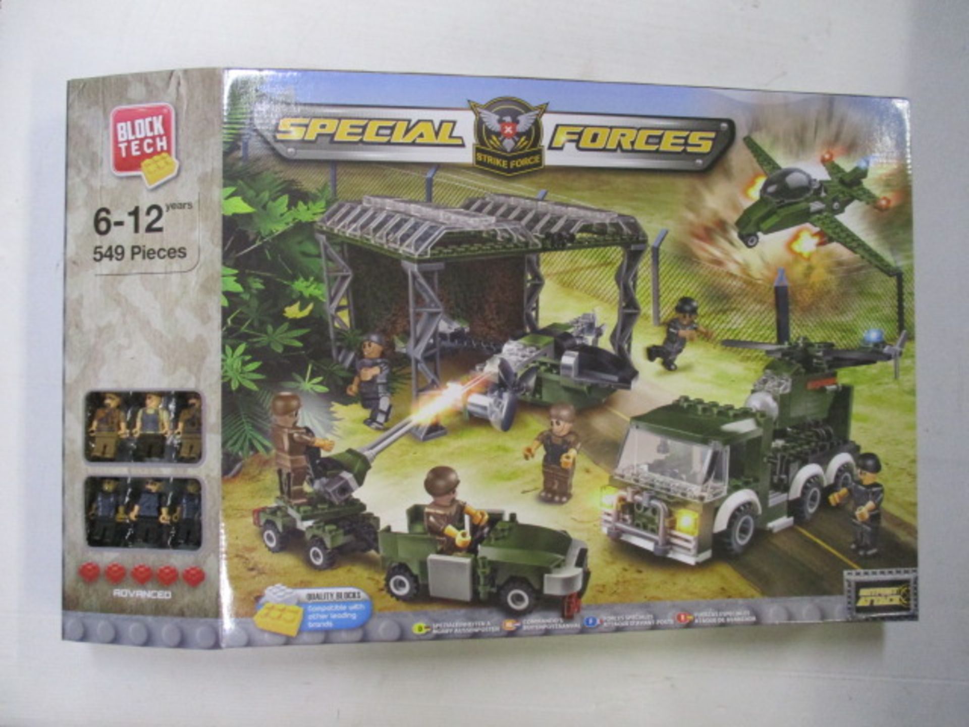 New and sealed Special forces X-large play set 549pcs includes figures