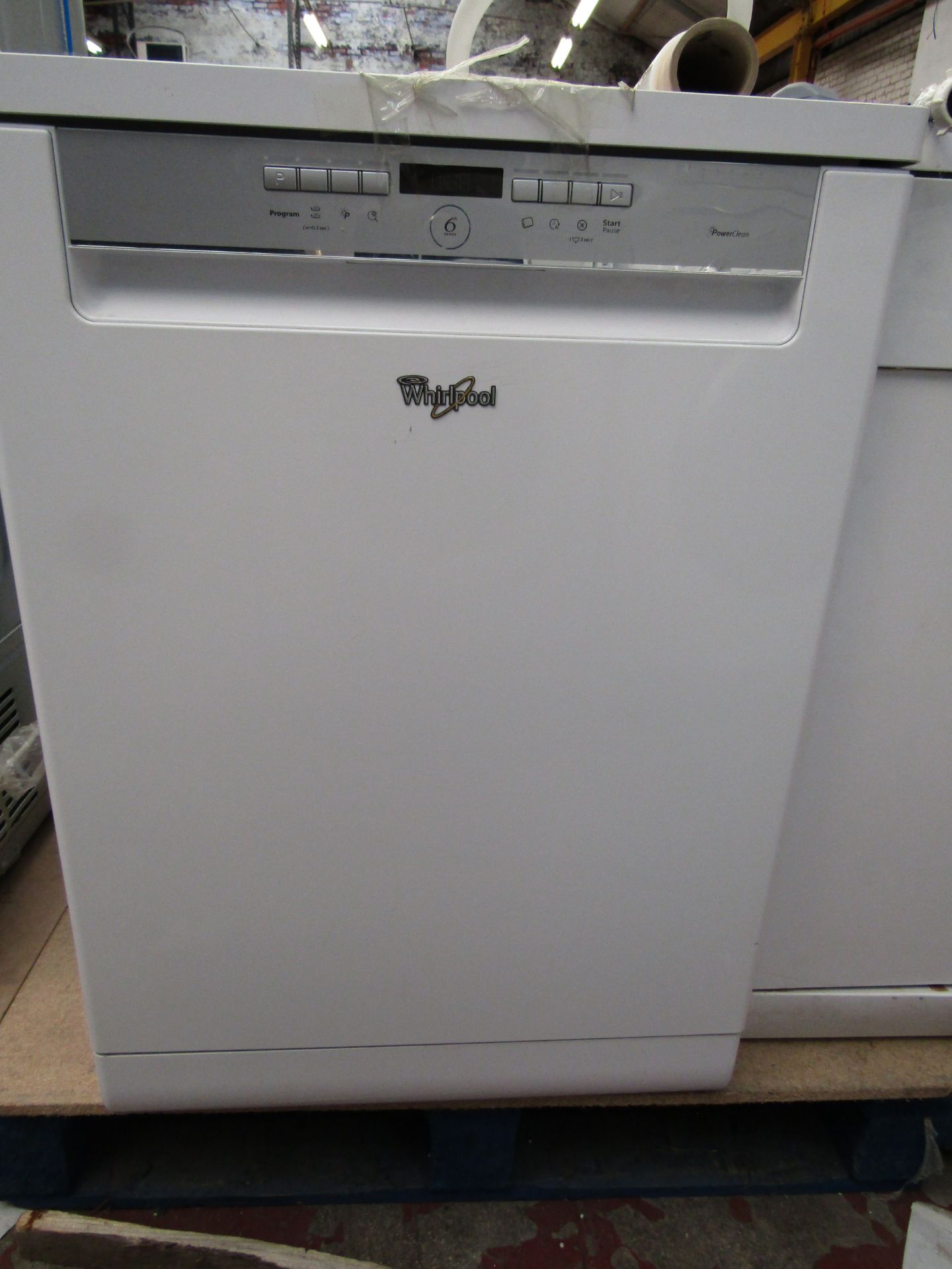 Whirlpool 6th sense Power clean Dishwasher, powers up