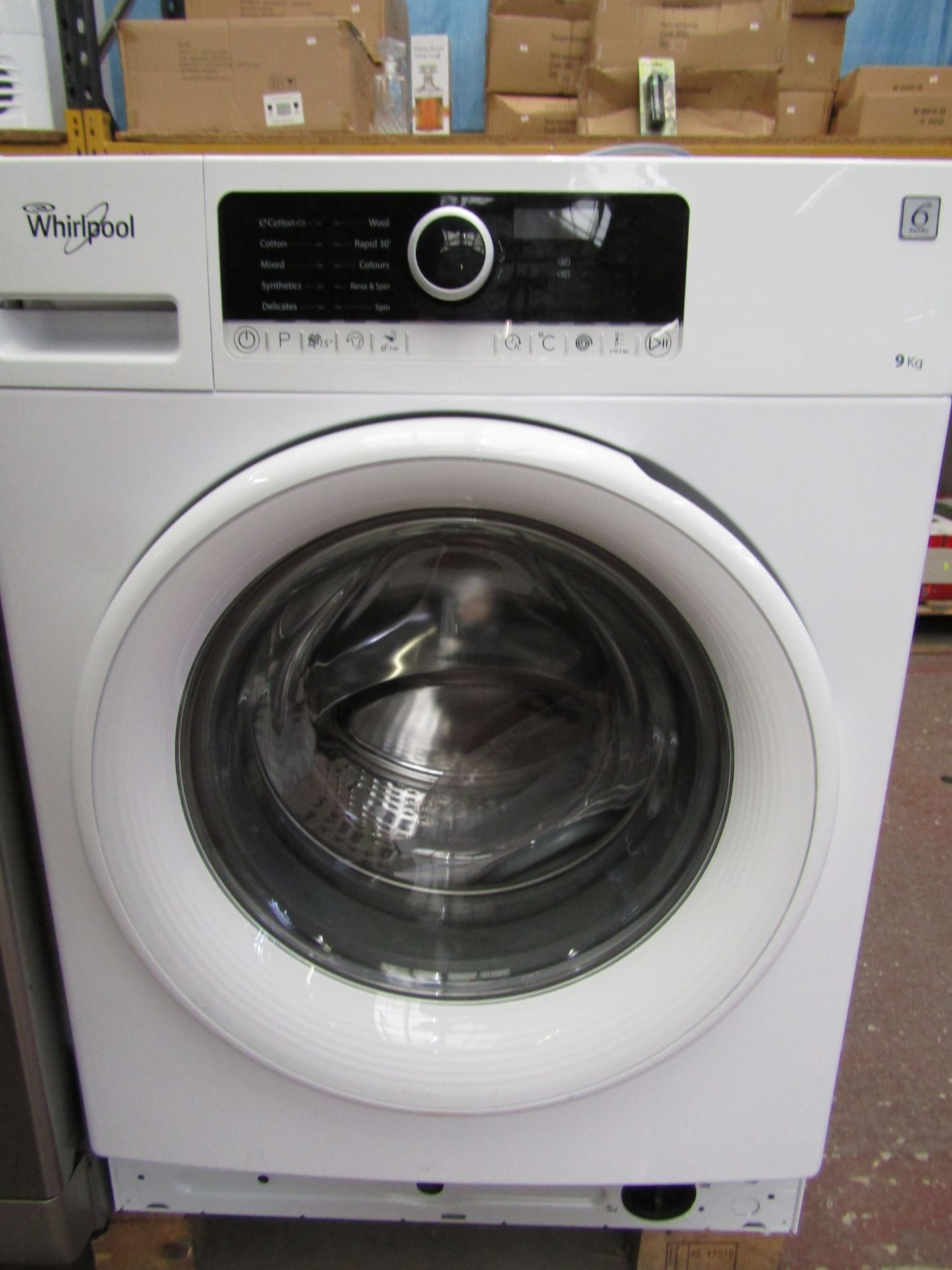 Whirlpool 6th sense 9kg washing machine, powers up and spins