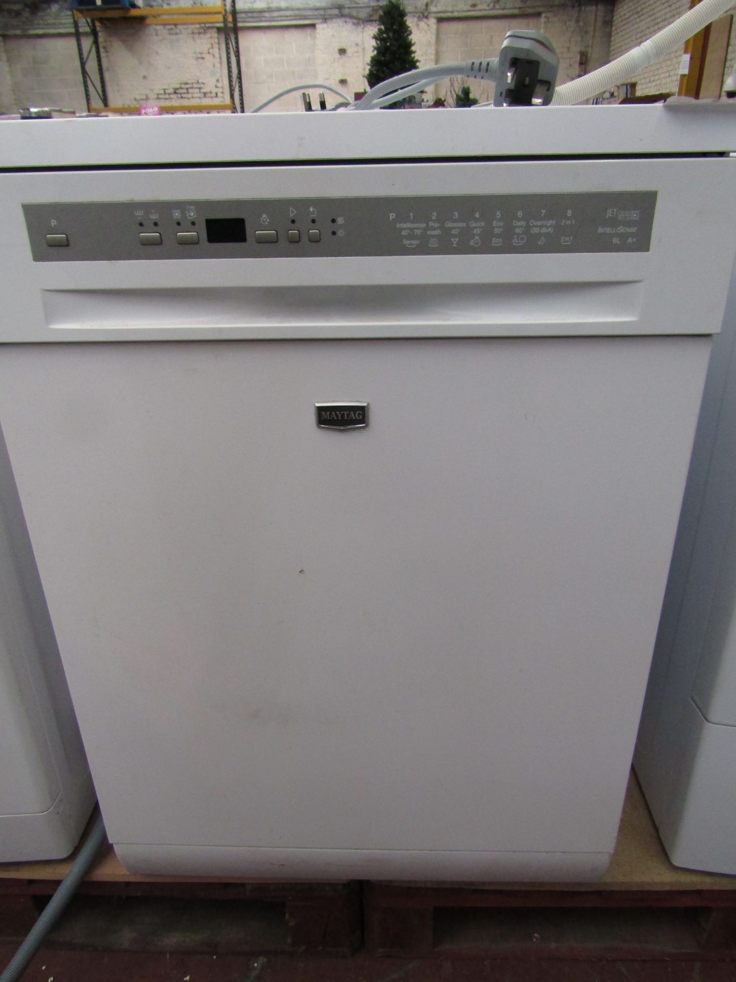 Maytag Intellisense Jet clean Plus dishwasher, powers on