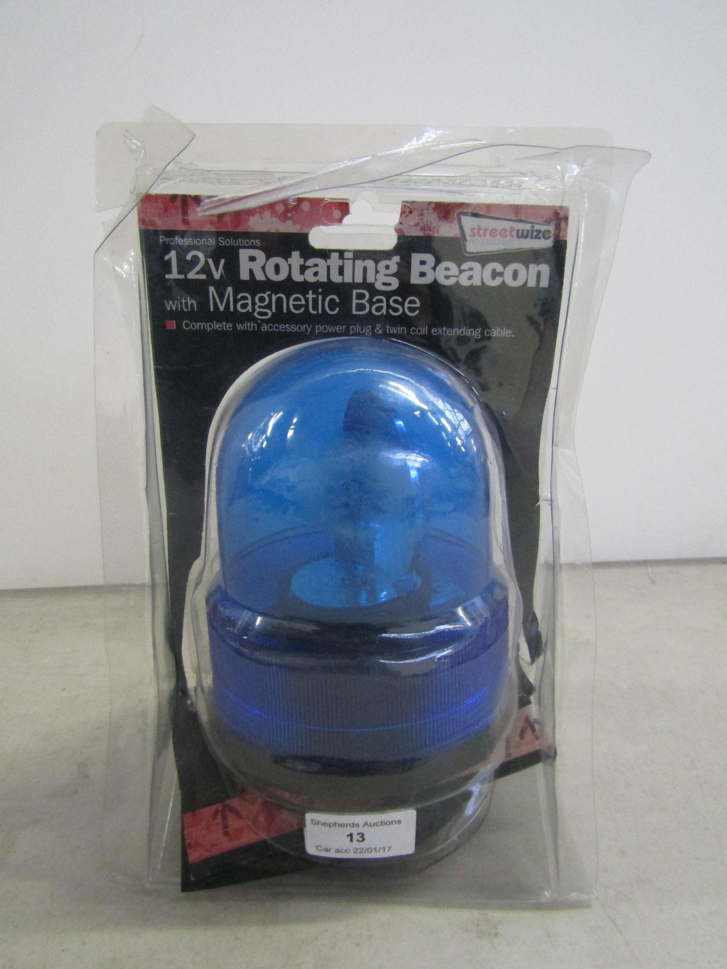 12V Rotating beacon with magnetic base, unchecked in packaging.