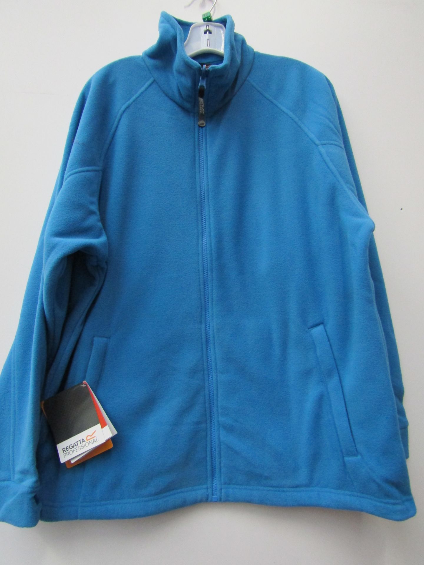 Regatta Professional Thor 3 Coastal Blue, size Large, new and packaged.