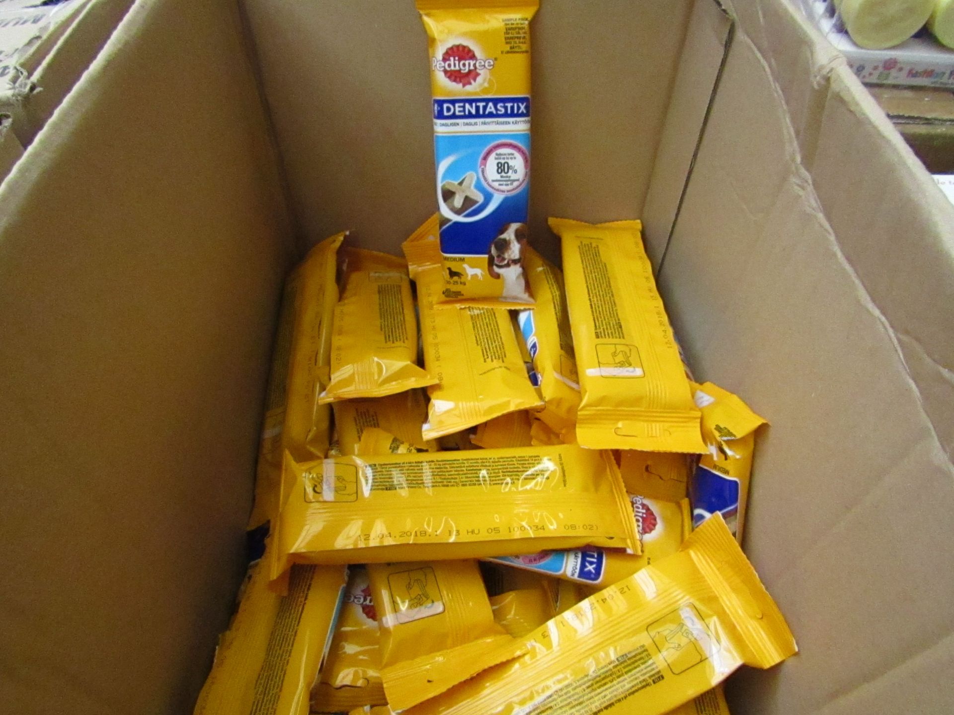 20x packets of Pedigree Dentastix, each pack contains 3. (BB: 12/04/18)