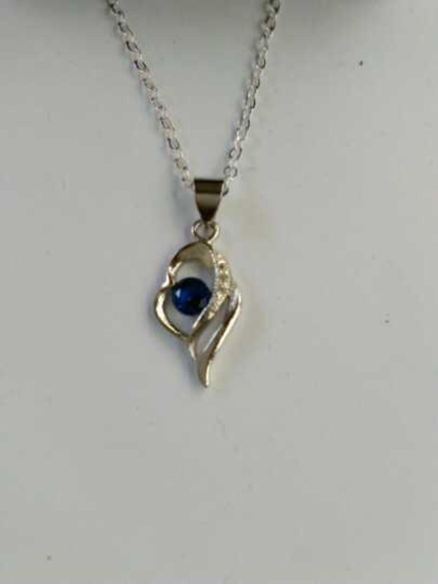 Fifth NYC White Gold Plated Necklace with Swarovski element Crystal, new in presentation box