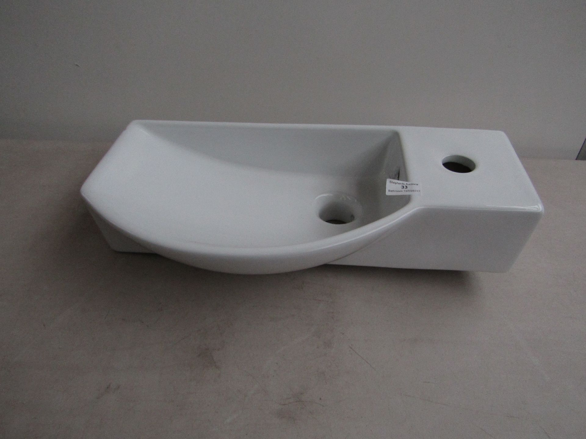 Victoria Plumb 505mm 1TH Small Basin. New & Boxed.