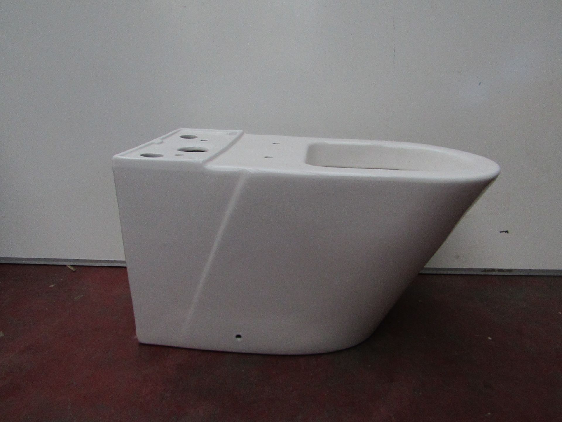 Victoria Plumb Oakley Close Coupled Toilet Pan. New & Boxed.