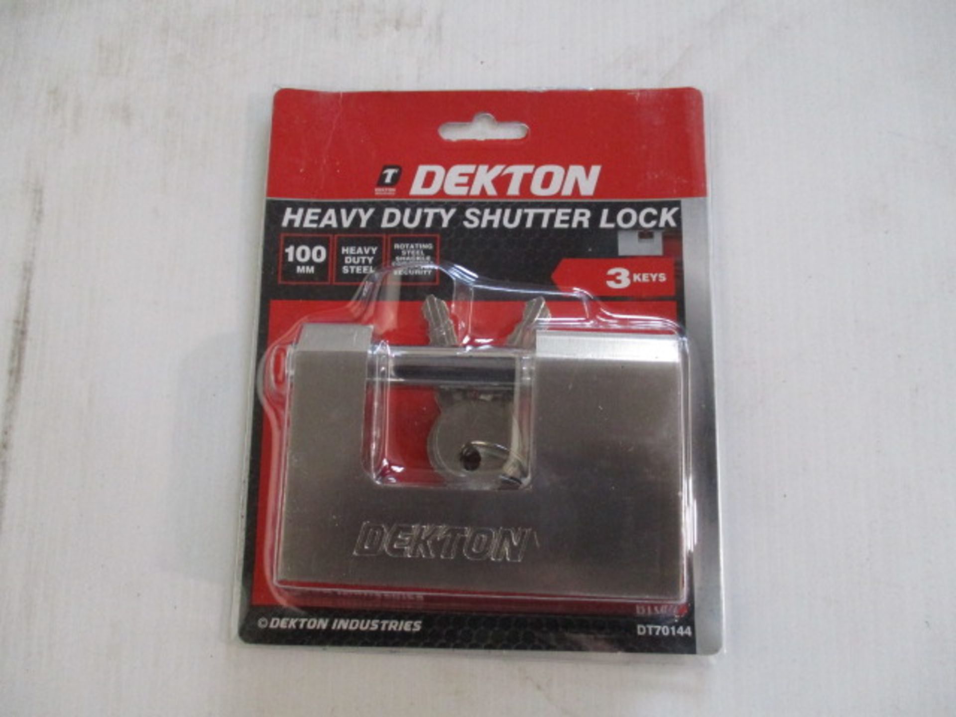 Dekton heavy duty shutter lock new and sealed with 3 keys