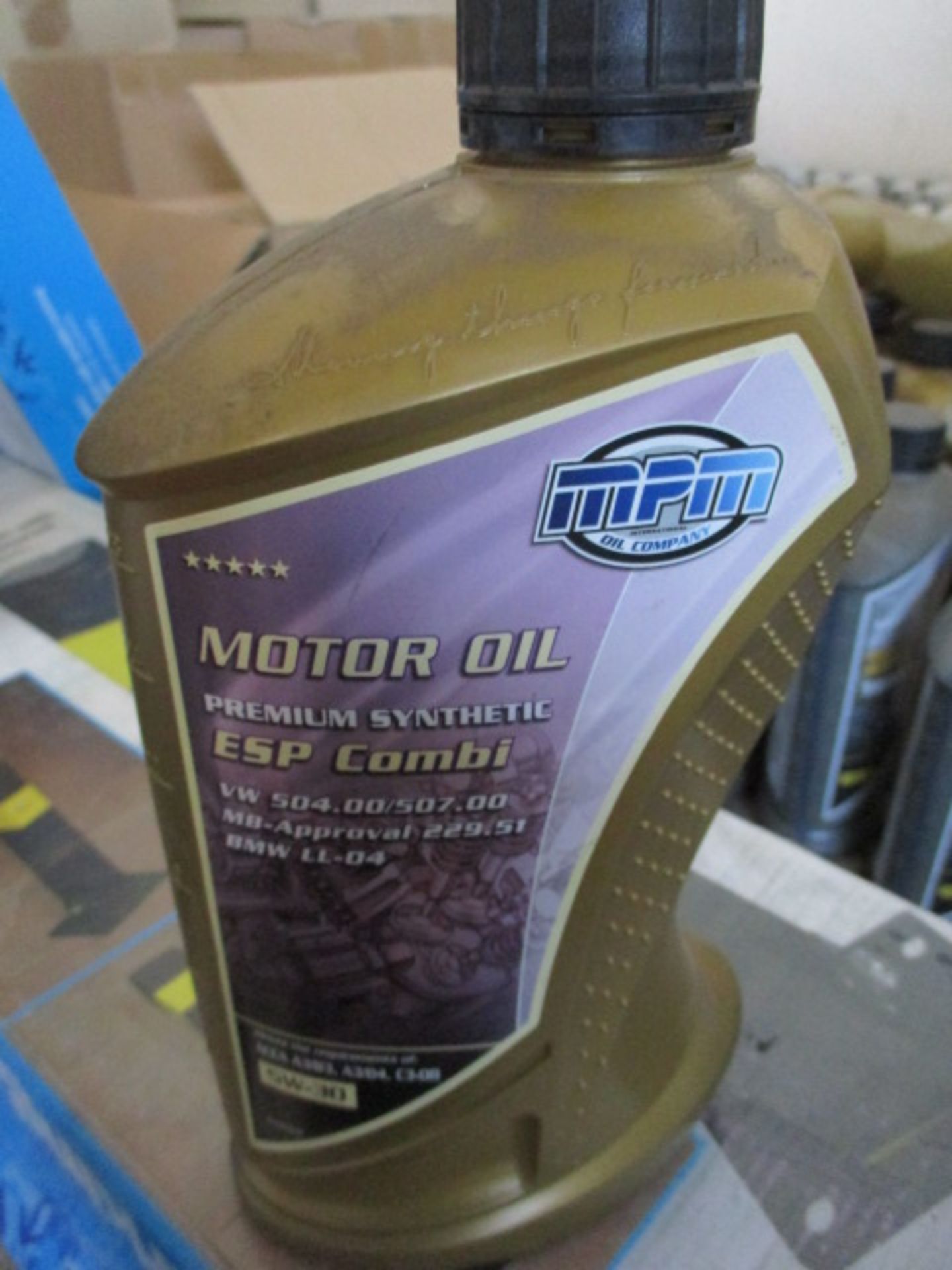 MPM premium synthetic ESP combi motor oil 5W-30.