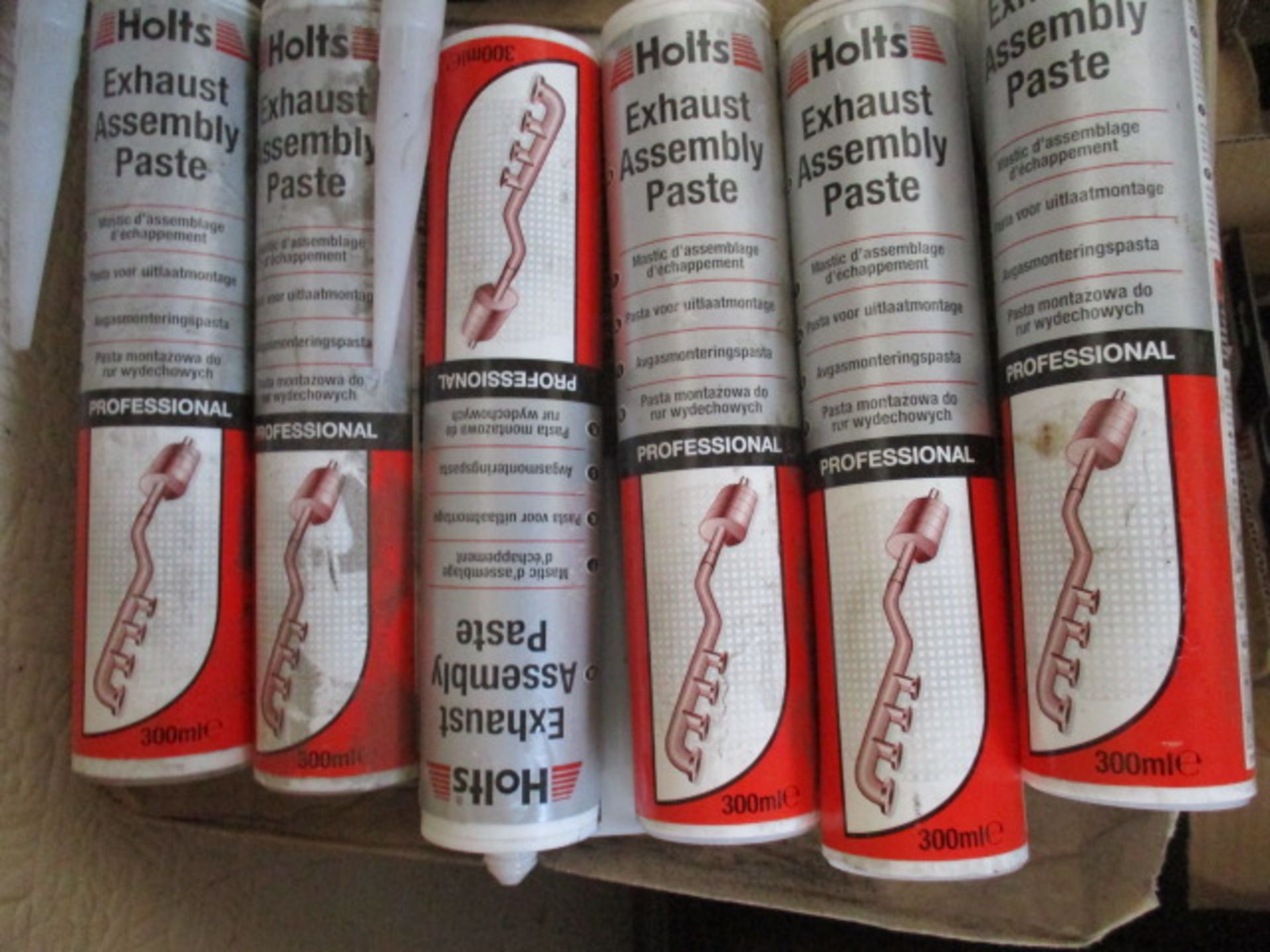 Carton to contain 6 pcs new and unused Holts exhaust assembly paste